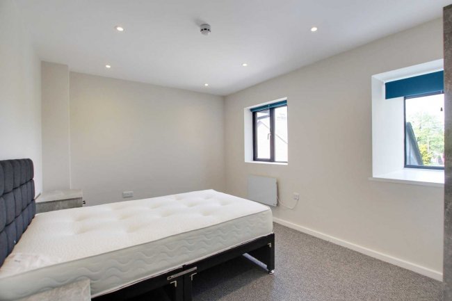 5 Shetland Court, Worthing, East Sussex, BN13 3RL
 4