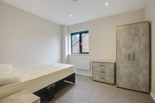 5 Shetland Court, Worthing, East Sussex, BN13 3RL
 4