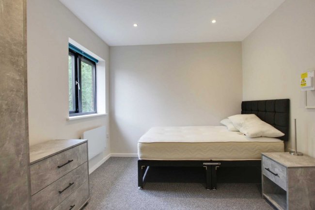 5 Shetland Court, Worthing, East Sussex, BN13 3RL
 4