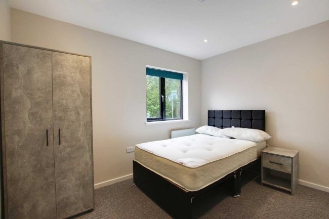 5 Shetland Court, Worthing, East Sussex, BN13 3RL
 4