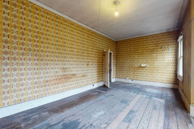 74A Broomwood Road, London SW11 6LA  5