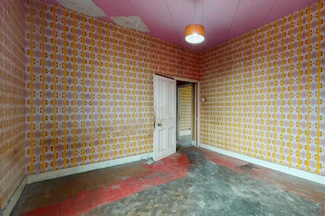 74A Broomwood Road, London SW11 6LA  5