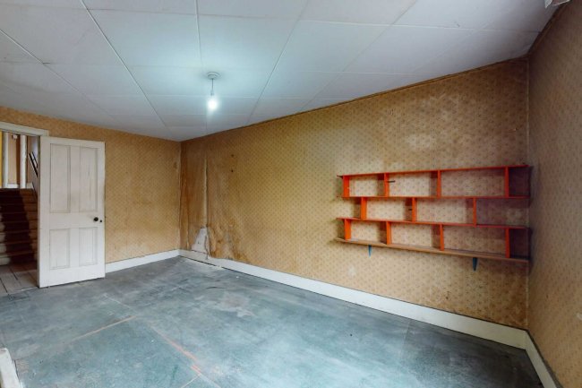 74A Broomwood Road, London SW11 6LA  5