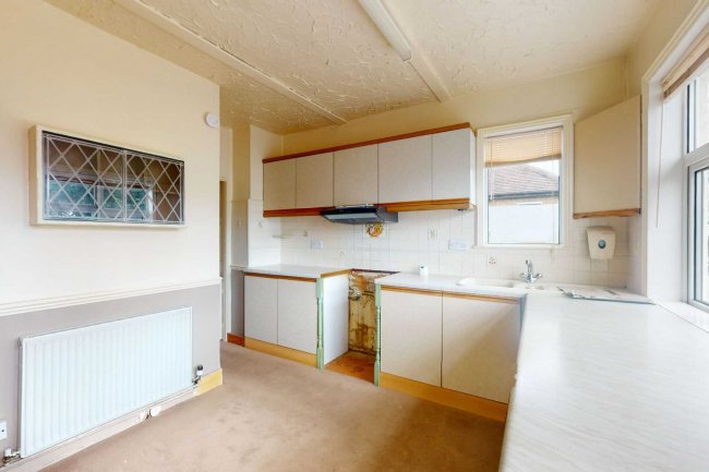 120 Beechcroft Avenue, Rayners Lane, Harrow, HA2 7JG  9