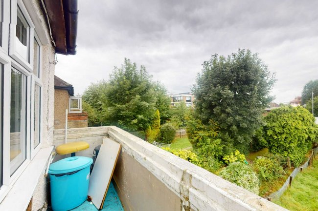 120 Beechcroft Avenue, Rayners Lane, Harrow, HA2 7JG  9