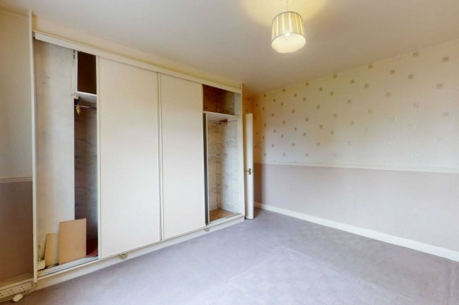 120 Beechcroft Avenue, Rayners Lane, Harrow, HA2 7JG  9