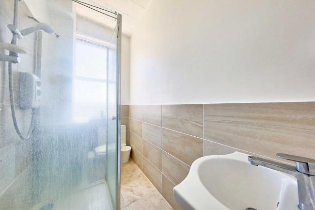 22 Bath House, Bath Terrace, Elephant and Castle, London SE1 6PU 9