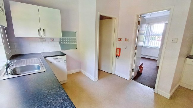 31 Belgrave Avenue, Congleton, Crewe, Cheshire, CW12 1HS 5