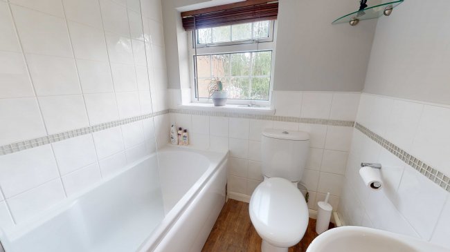 18A Manor Place, Staines, Staines-upon-Thames, Surrey, TW18 1AE 3