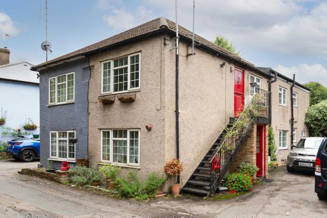 18A Manor Place, Staines, Staines-upon-Thames, Surrey, TW18 1AE 3