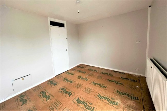 129 Thirlmere Gardens, Northwood HA6 2RX 8