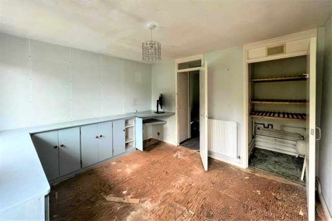 129 Thirlmere Gardens, Northwood HA6 2RX 8