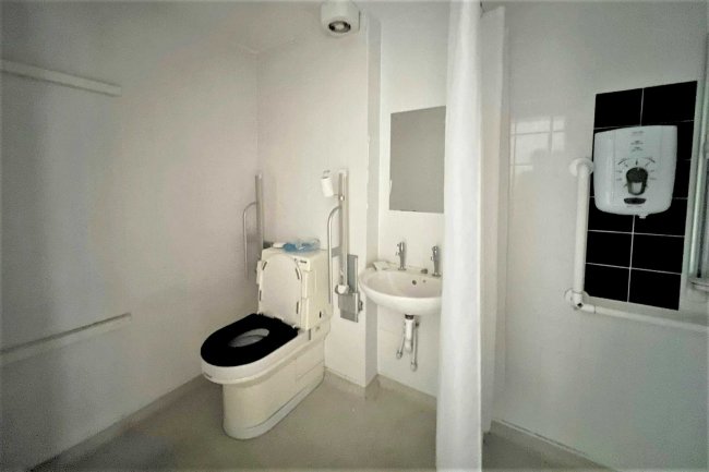 129 Thirlmere Gardens, Northwood HA6 2RX 8