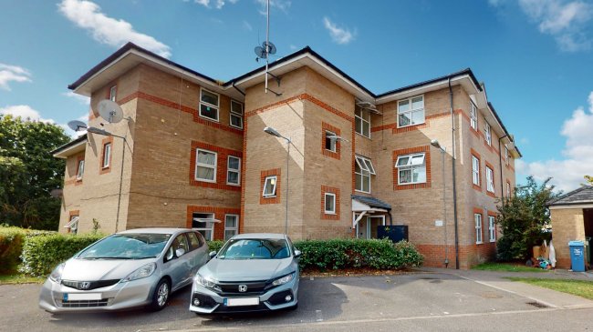 12 Garner Court, Douglas Road, Stanwell, Staines-upon-Thames, Surrey, TW19 7HB 10