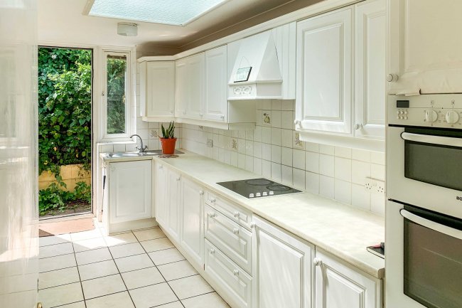 8 Fetherston Grange, Glasshouse Lane, Hockley Heath, B94 6PX 2