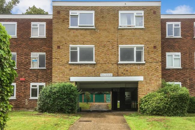4 Tina Court, Ravensbourne Park Crescent, SE6 4YF 5