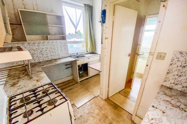 22A The Street, Ashtead, KT21 2AH 10