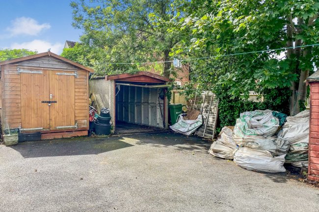 22A The Street, Ashtead, KT21 2AH 10