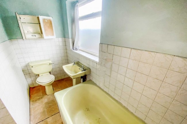 22A The Street, Ashtead, KT21 2AH 10