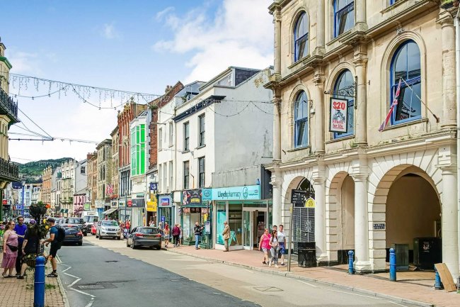 21 High Street, Ilfracombe, EX34 9DA 3