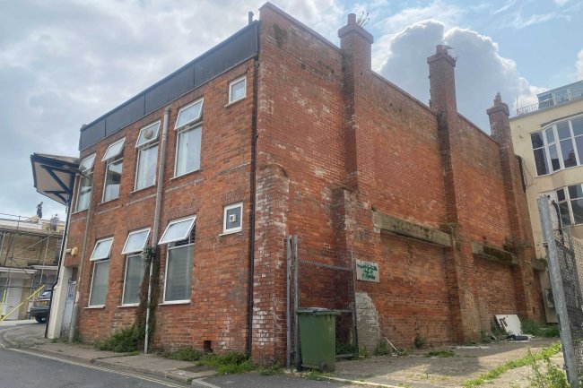 21 High Street, Ilfracombe, EX34 9DA 3