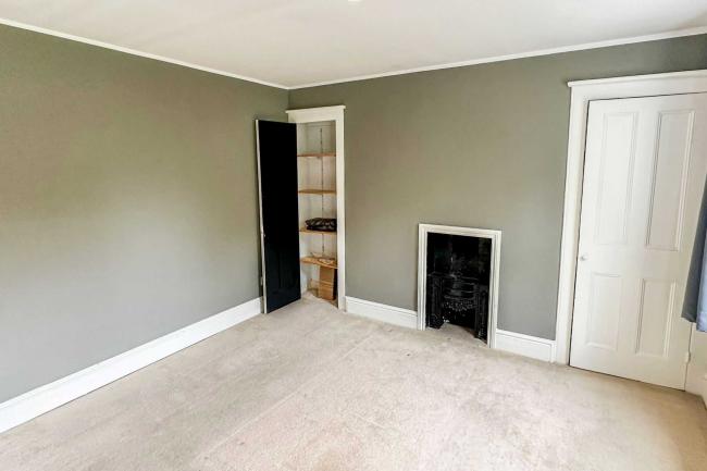 13 Woodstock Terrace, Canary Wharf, London E14 0AD 3