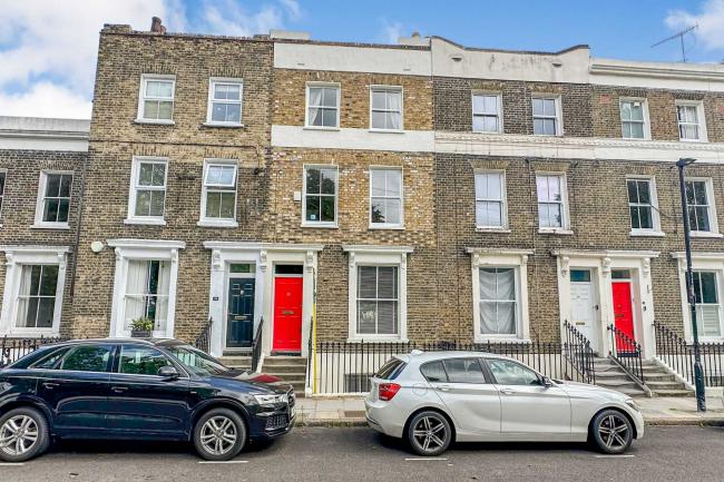 13 Woodstock Terrace, Canary Wharf, London E14 0AD 3