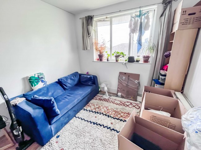 Flat 8 Adelphi Court, 53 Celandine Drive, London, E8 3XF 8