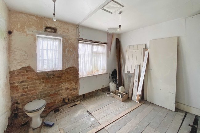 15 Park Street Lane, Park Street, St. Albans, Hertfordshire, AL2 2NB 2