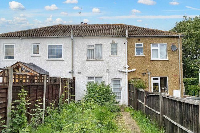 15 Park Street Lane, Park Street, St. Albans, Hertfordshire, AL2 2NB 2