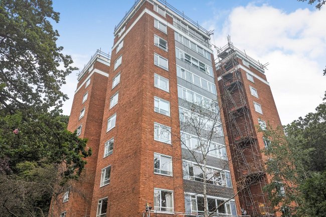 Flat 34 Marlowe Court, Lymer Avenue, London SE19 1LP 1