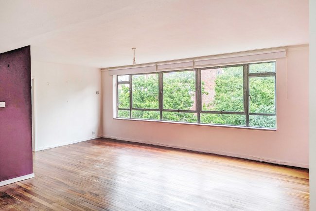 Flat 34 Marlowe Court, Lymer Avenue, London SE19 1LP 1