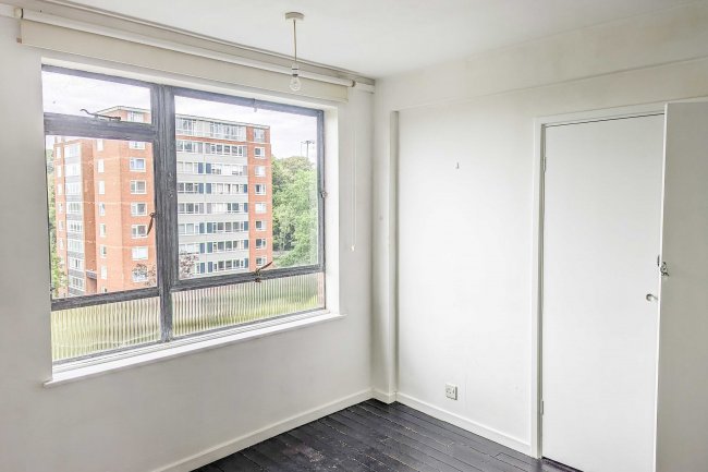 Flat 34 Marlowe Court, Lymer Avenue, London SE19 1LP 1