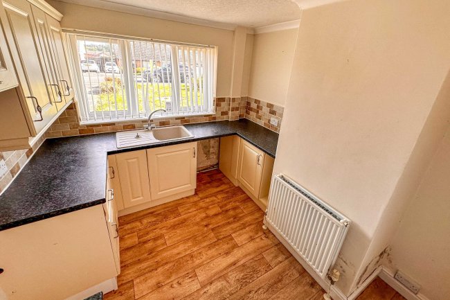 14 Caxton Close, New Whittington, Chesterfield, S43 2EA 4