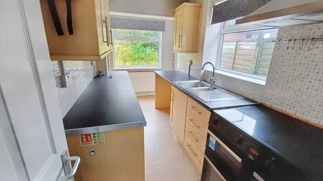 220 Chesterfield Road, Grassmoor, Chesterfield, Derbyshire, S42 5EZ 2