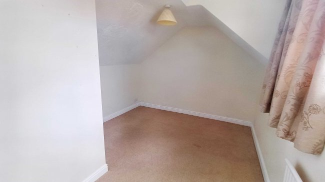 2 Freydon Way, Calow, Chesterfield S44 5TR 6