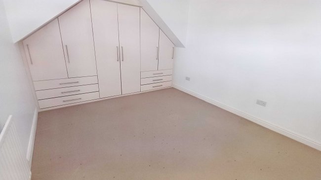 2 Freydon Way, Calow, Chesterfield S44 5TR 6