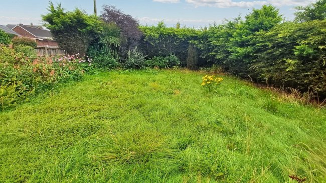 2 Freydon Way, Calow, Chesterfield S44 5TR 6