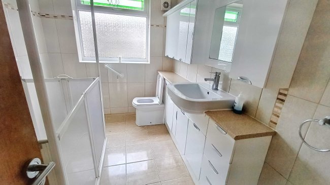 2 Freydon Way, Calow, Chesterfield S44 5TR 6