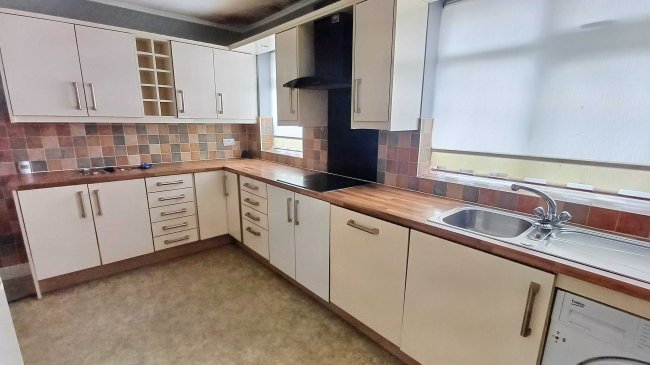 2 Freydon Way, Calow, Chesterfield S44 5TR 6