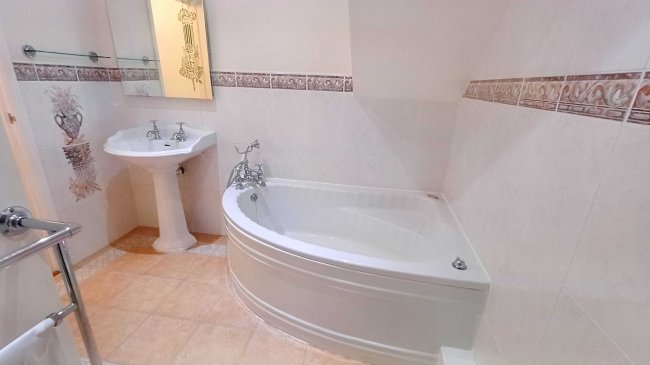 2 Freydon Way, Calow, Chesterfield S44 5TR 6