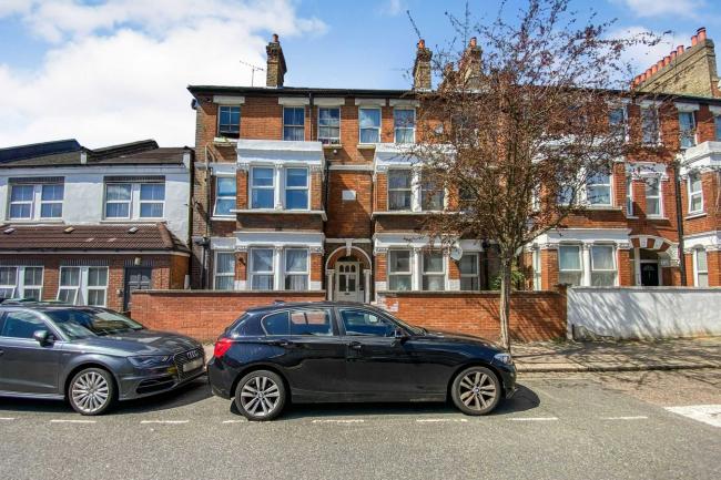 Flat 2, 11 Mount Pleasant Road, Tottenham, London N17 6TR 8