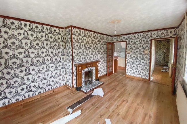 22 Ashbeach Road, Ramsey St Marys, Huntingdon, Cambridgeshire PE26 2SZ 5