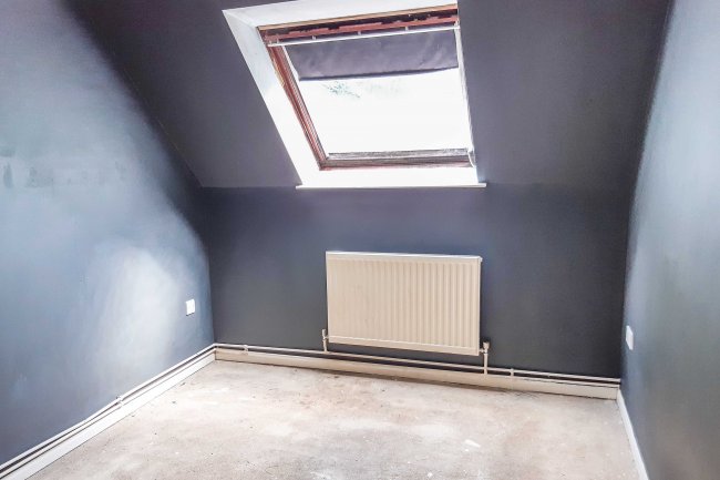 Flat 50 Atholl Court & Garage, Kingsway Gardens, Andover, SP10 4BB 1