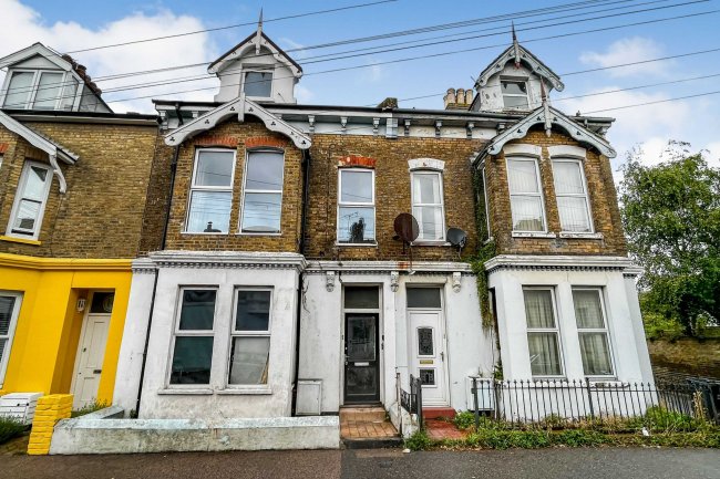 12 Gilford Road, Deal, Kent, CT14 7DJ 4