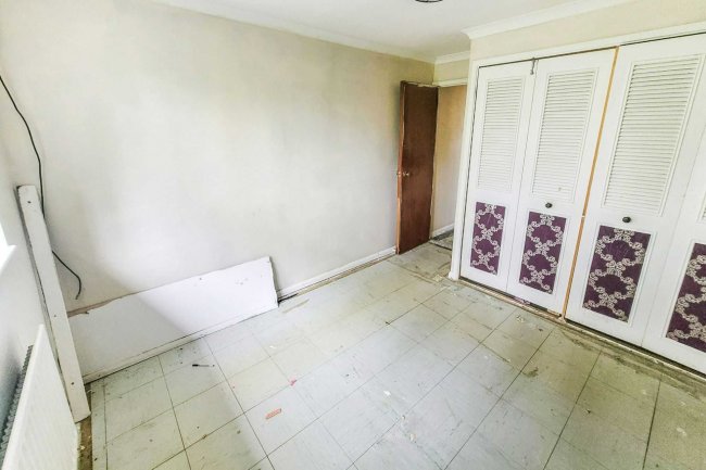 5 Danziger Way, Borehamwood, WD6 5DA 3