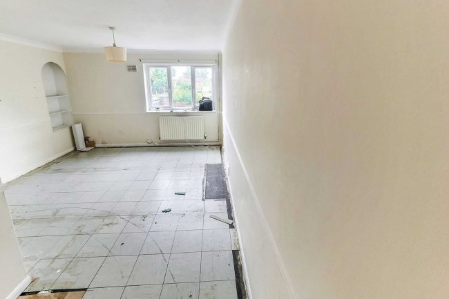 5 Danziger Way, Borehamwood, WD6 5DA 3