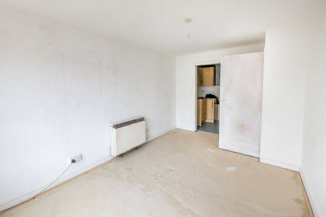 Flat 6, Beachcroft, Pelham Place, Seaford, BN25 1EN 7