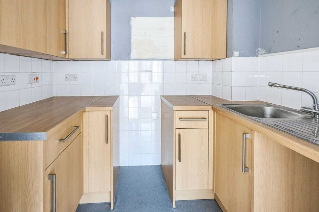 Flat 6, Beachcroft, Pelham Place, Seaford, BN25 1EN 7