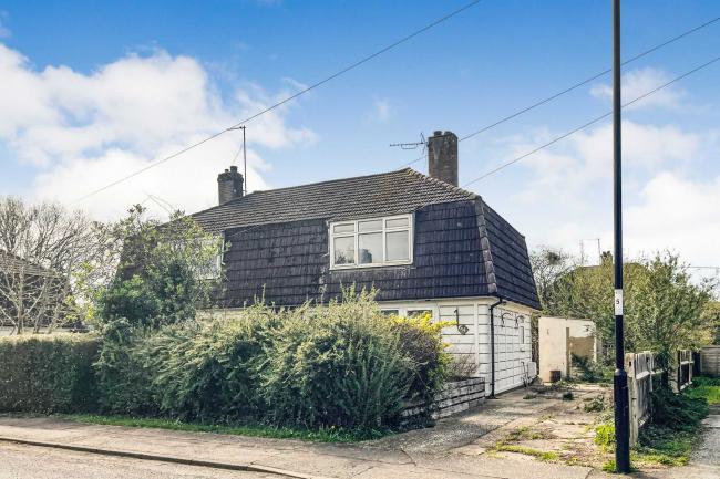 34 Eastdale Road, Burgess Hill, RH15 0NH 10